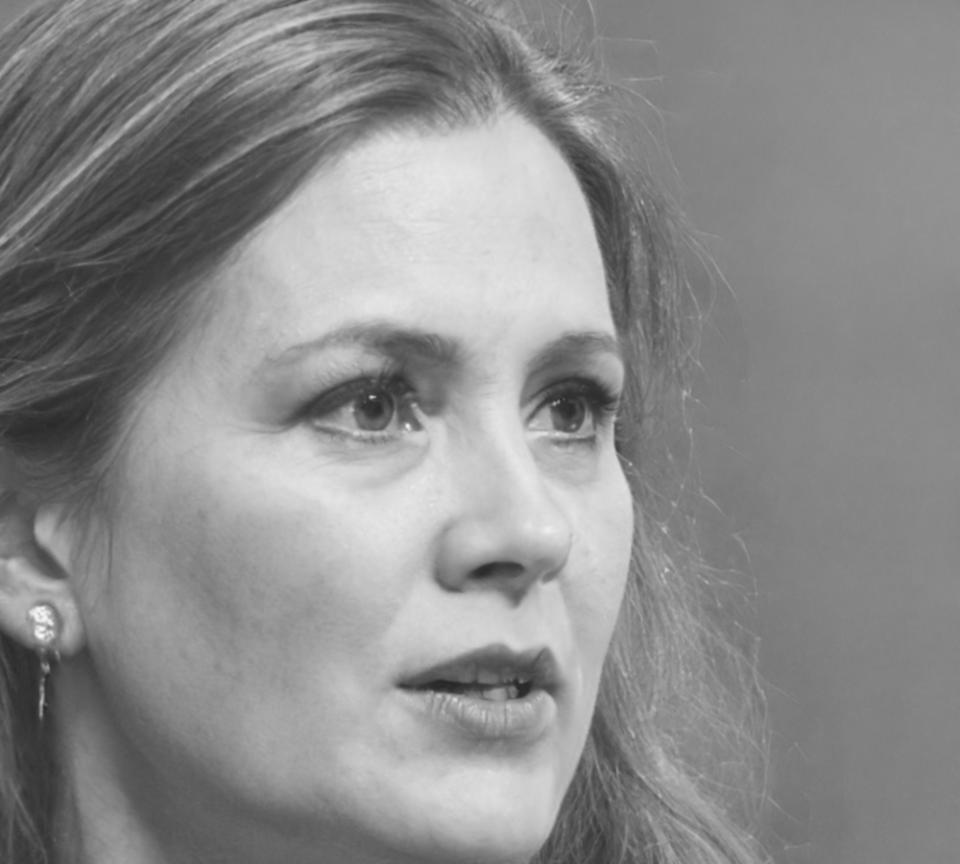 Марина Устинова